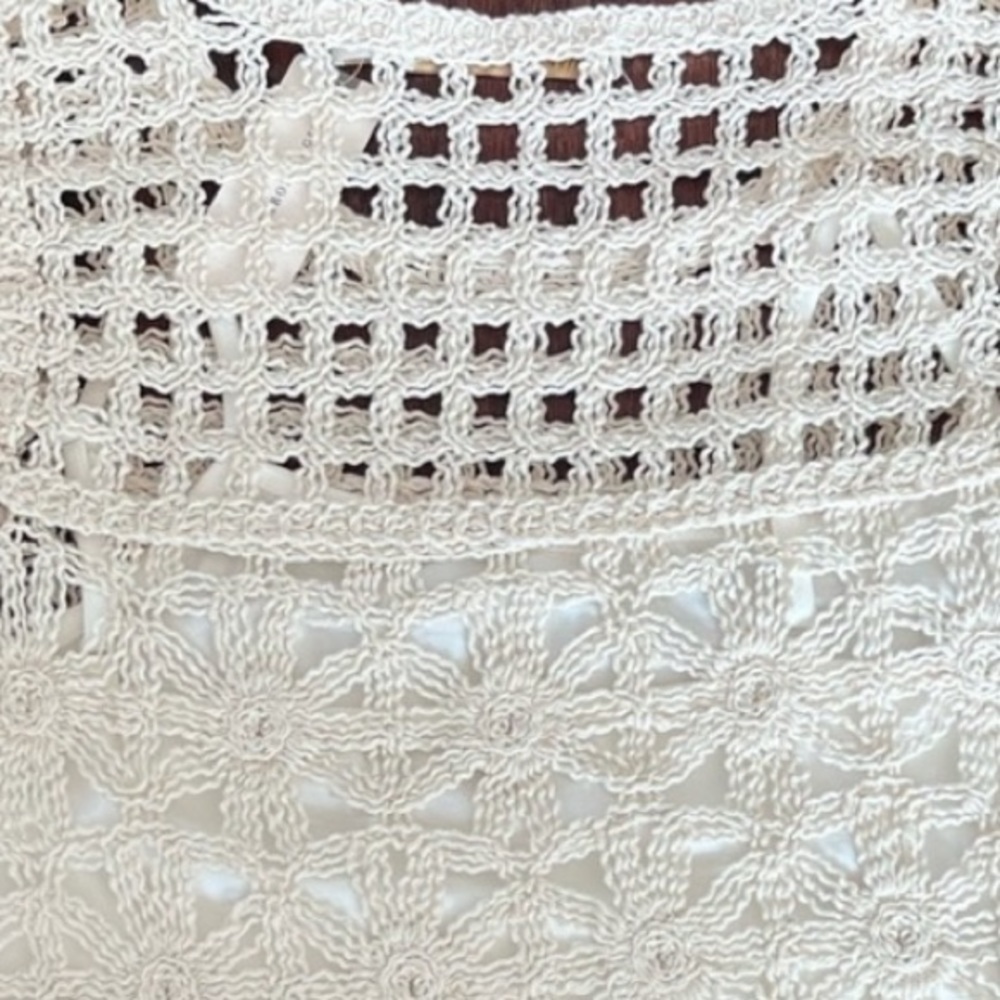 Anthropologie BISHOP + YOUNG
CROCHET CROP TOP XS EUC - Picture 7 of 9